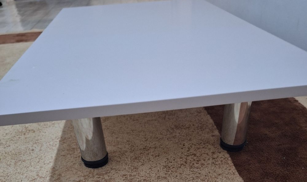 Наполный стол новый