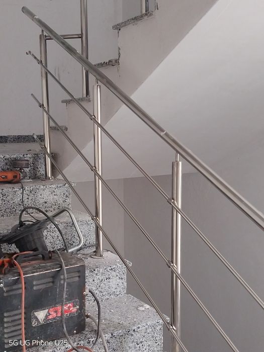 Иноксови парапети