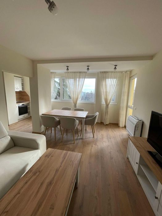 Дава се под наем Двустаен апартамент в Варна, Чайка - 80 кв.м за 677.79 € - Снимка #1