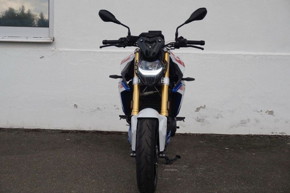 BMW F900 R 2024.11