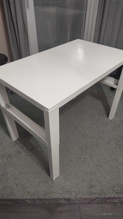 IKEA - birou cu inaltime reglabila pt copii