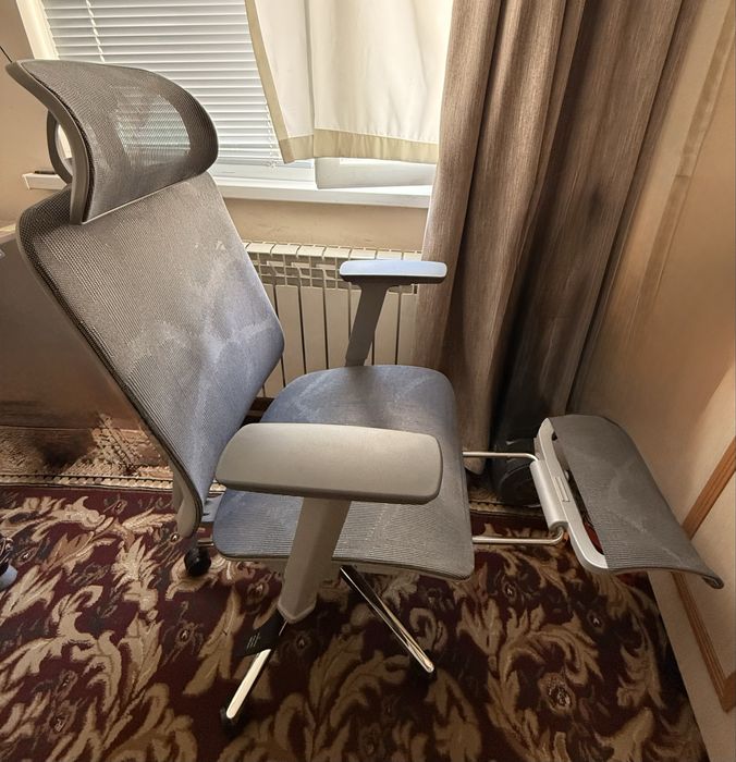 Kreslo multifunksionalniy sotiladi