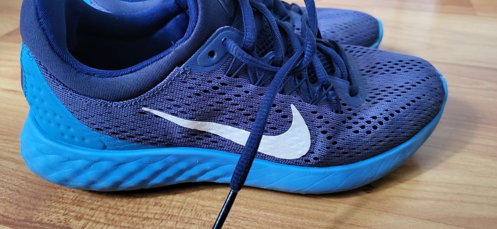 Adidasi Nike,marimea 36,5