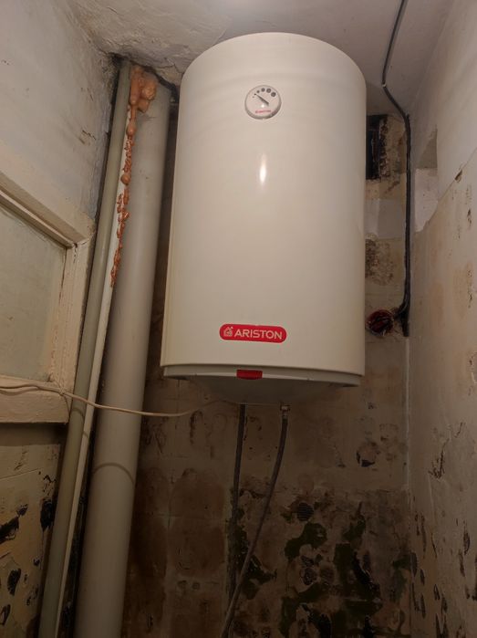 Водонагреватель Ariston