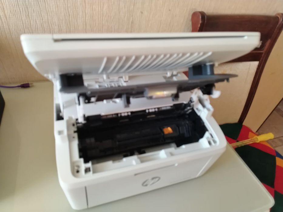 Продам б/у лазерный принтер
