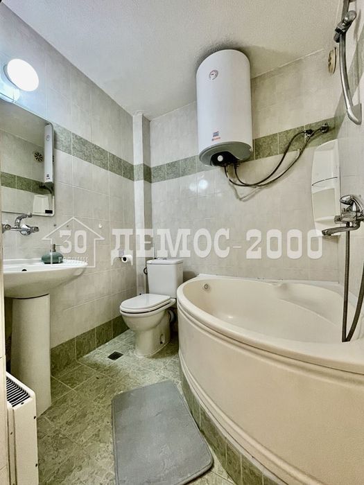 Дава се под наем Тристаен апартамент в Варна, Център - 100 кв.м за 1346.4 € - Снимка #7