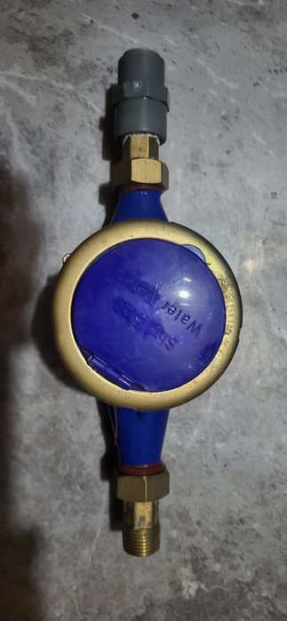 Продаётся Водомер д15мм