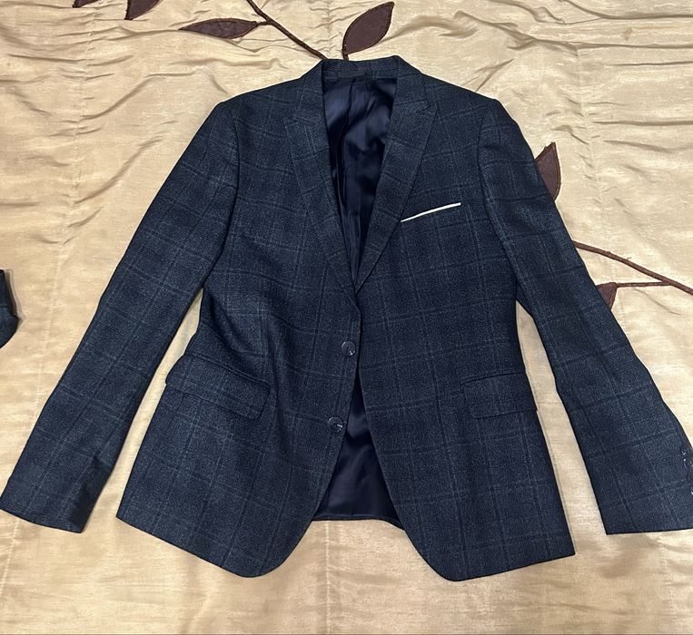 Продам красивый костюм