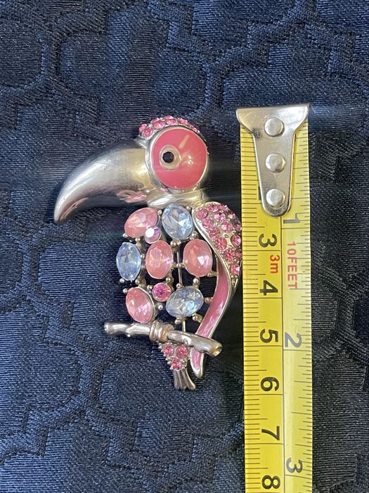 Брошь подарочная попугай