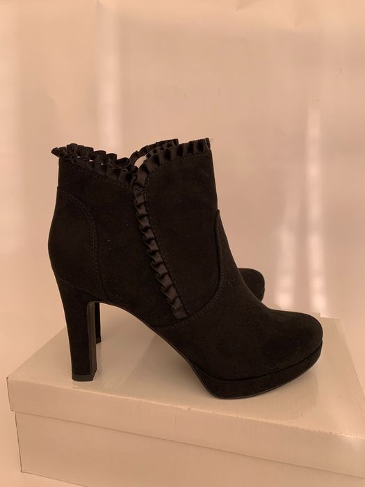 Елегантни черни боти, размер 38