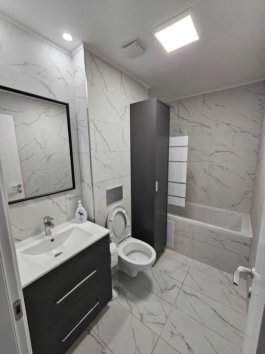 Inchiriez studio Cosmopolis + parcare