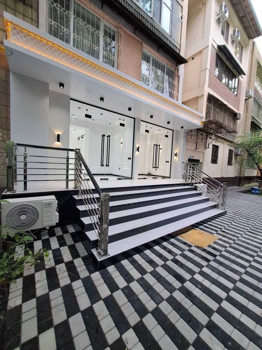 Продажа нежилое помещение. 100м2. Ориентир: Цум, Патрики