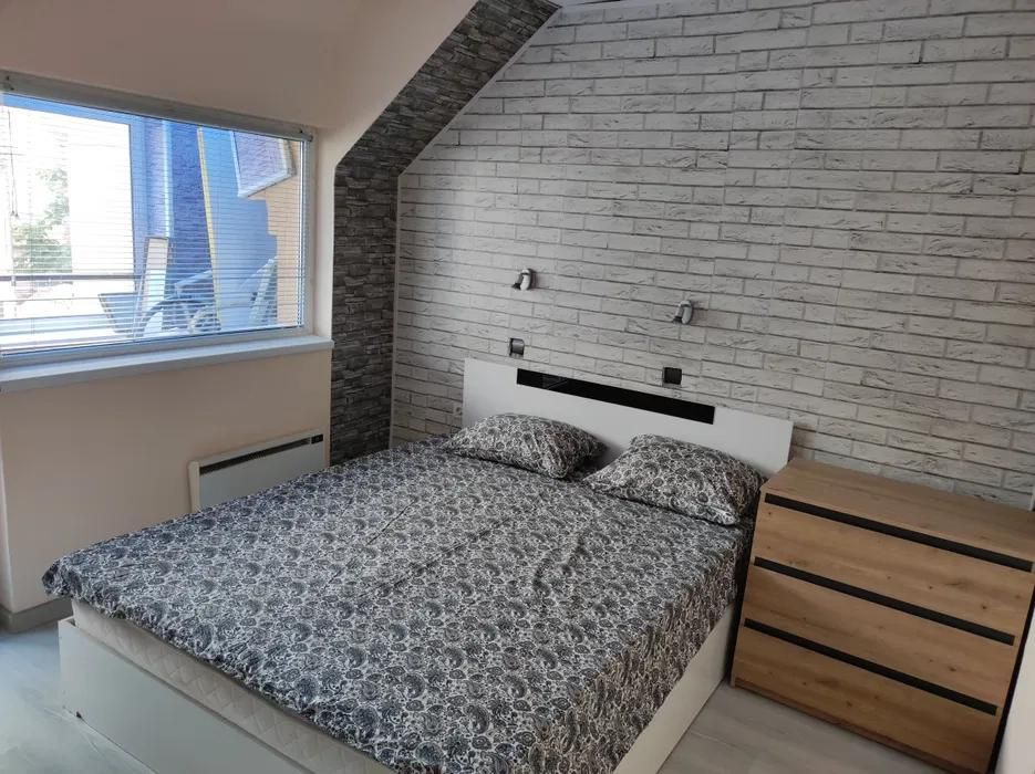 Дава се под наем Двустаен апартамент в Бургас, Възраждане - 65 кв.м за 382.5 € - Снимка #2