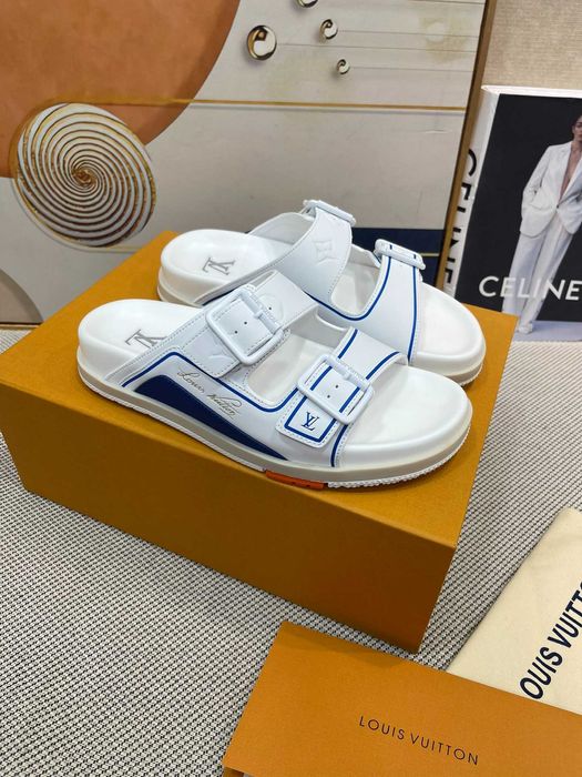 Papuci / Slapi Louis Vuitton Calitate Premium