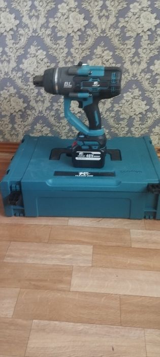 Гайковёрт на аккумуляторе