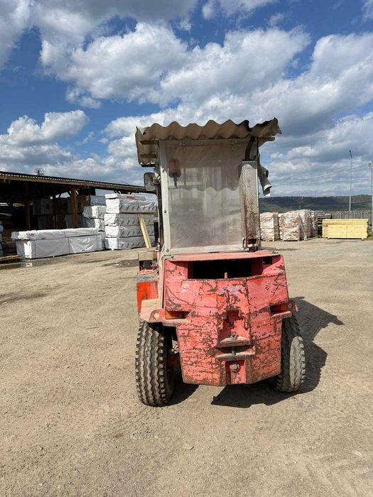 Stivuitro diesel O&K Germania, an fabricatie 1986, sarcina nominala 3 Tone, inaltime maxima ridicare 3m