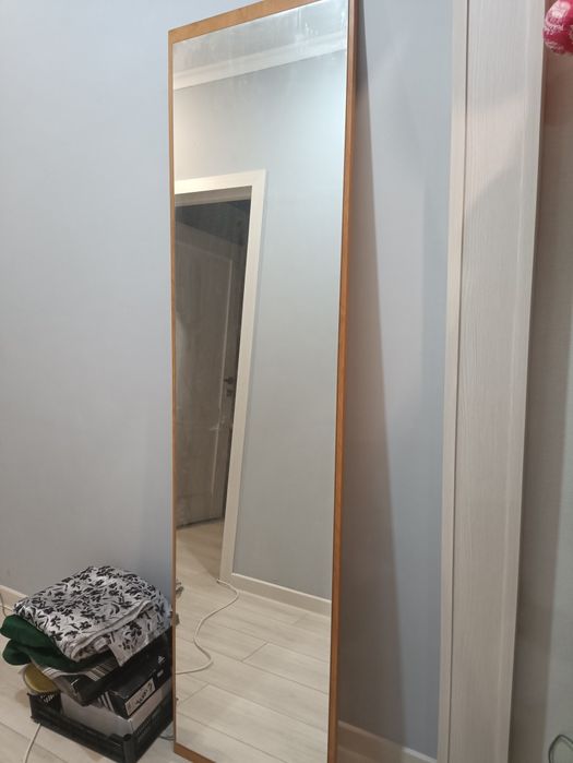 Срочно продается зеркало высота 1,85, ширина 48