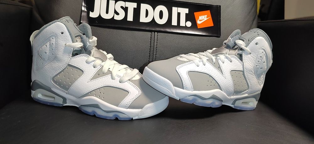 Nike Air Jordan 6 Retro