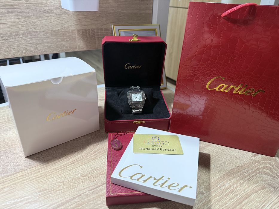 Часы Cartier Santos