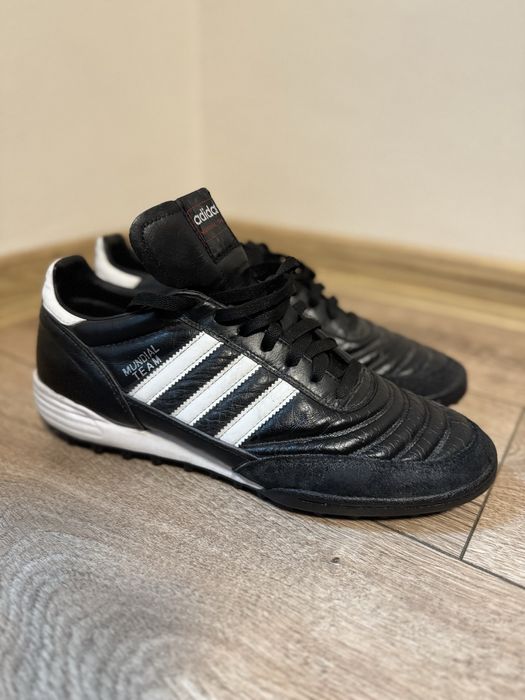 Adidas Mundial team
