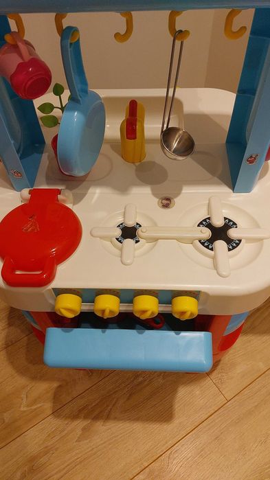 Cadoul ideal - Mothercare  - minibucatarie pentru copii