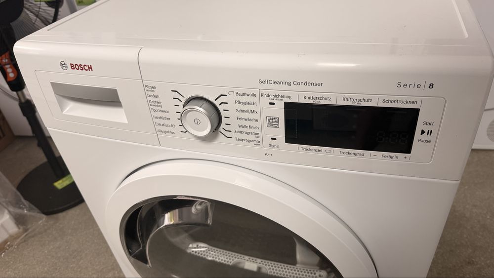 Сушилня с термопомпа BOSCH SERIE 8 WTW87540 | 9 КГ | Термопомпа | SELFCLEANING CONDENSER | AUTODRY