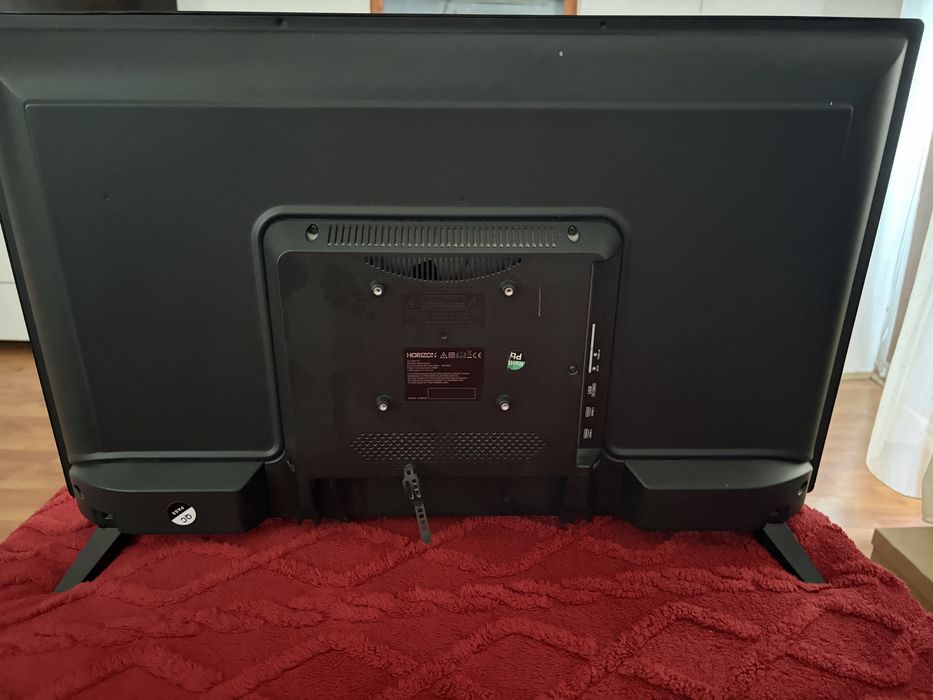 Vand televizor HORIZON  32” LED cu telecomanda