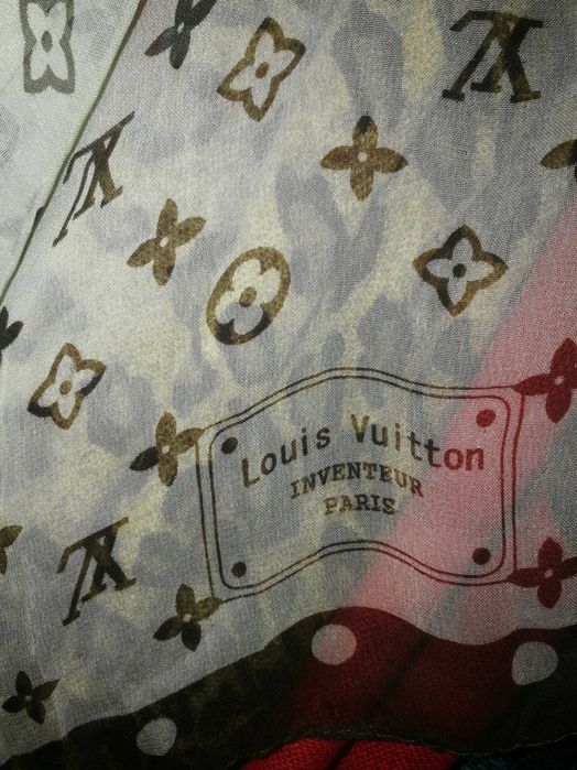Дамски шалове, Louis Vuitton, H&M и др.