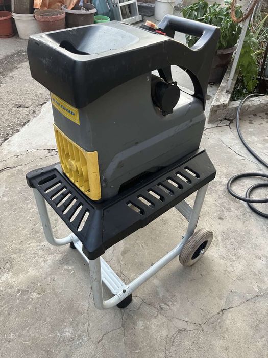 Продавам дробилка