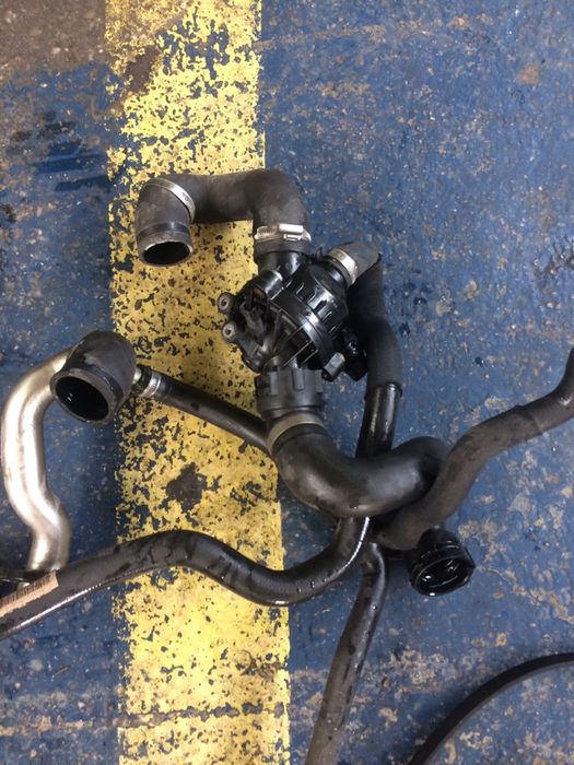 Termostat bmw N53 e90 e91 e92 e93 e60 e61 e62 f10 f11 325i 525i 530i