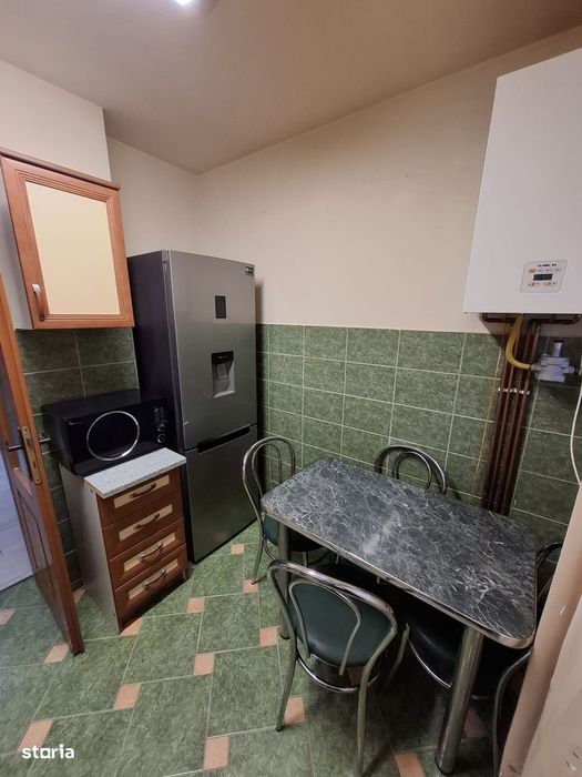 Apartament  de 3 camere, zona Orizont,potential excelent