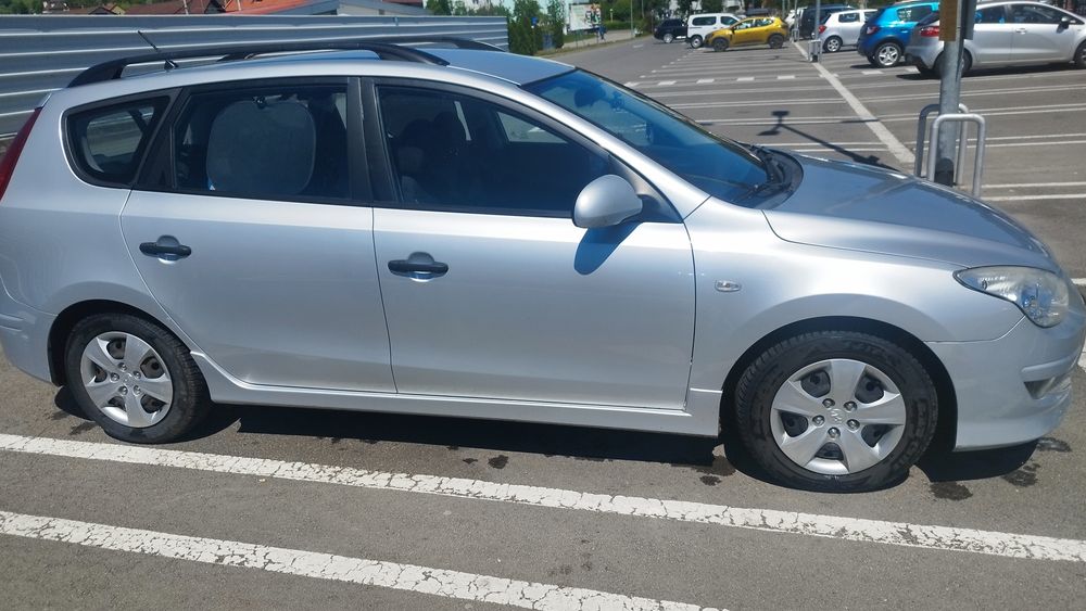HYUNDAI i30 2011 — imagine 2