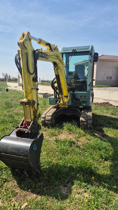 Inchiriez Excavator cupe 25, 50, 120