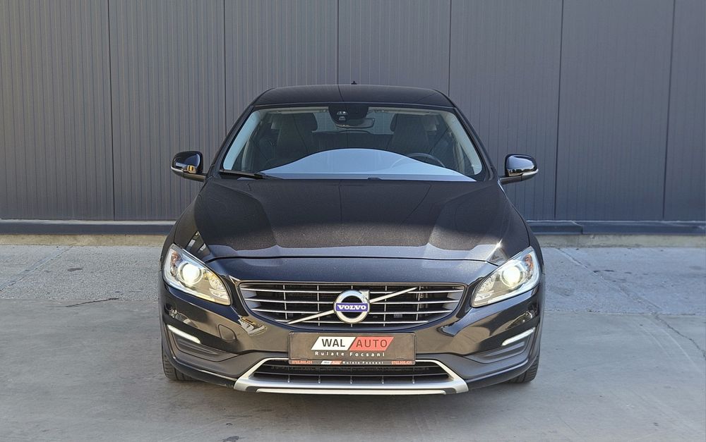 Volvo V60 2.0 D 150 cp 2017 Xenon-Navi-Clima-Jante R18-Scaune incalzite