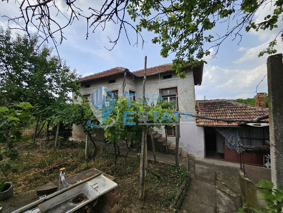 Продава се Къща в с. Димча, Област Велико Търново - 110 кв.м за 140 €/кв.м - Снимка #1