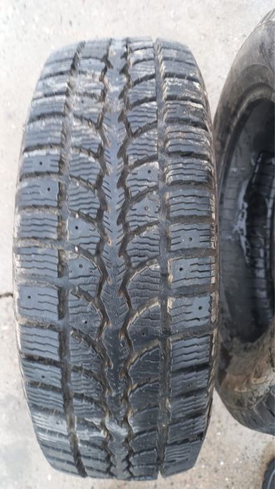 Зимние шины с шипами