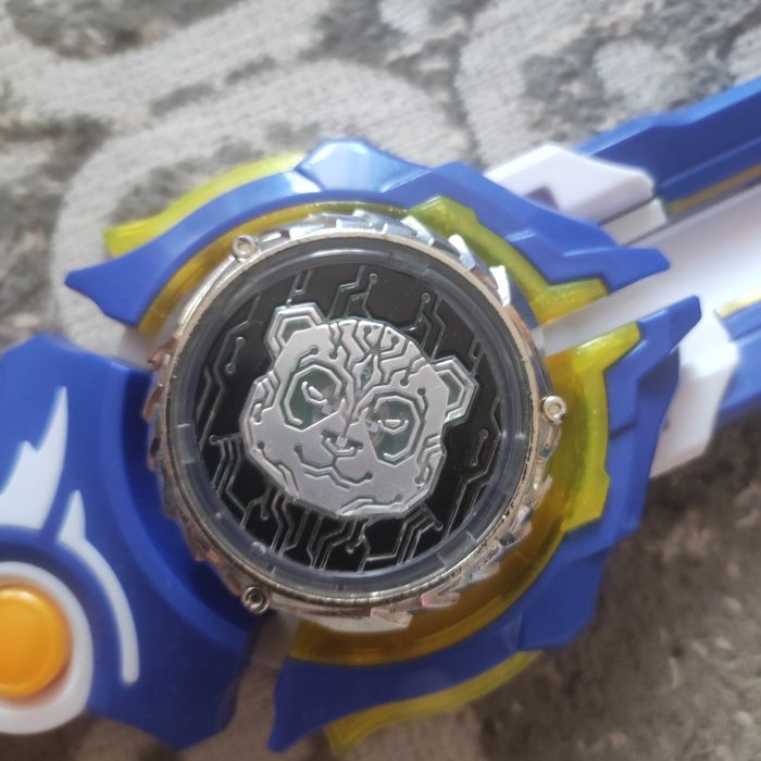 Продаются б/у игрушки инфинити надо