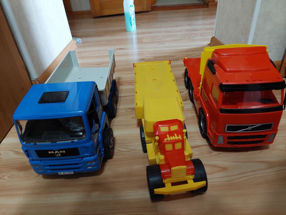 Машинки детские ( в ассортименте)