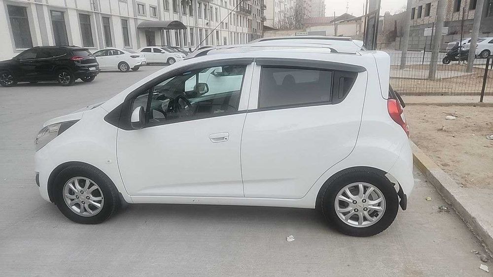 Спарк 4 поз автомат Evro сотилади
2021 декабр  пробег 49,000