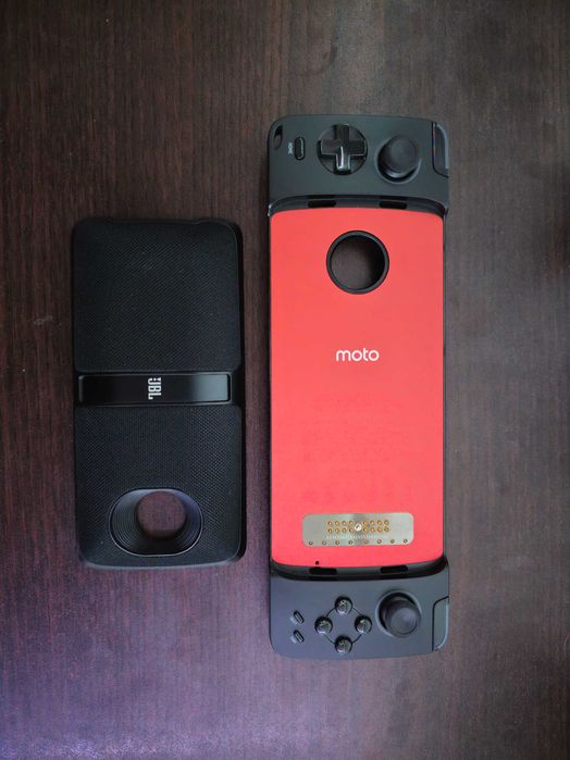 Motorola Gamepad & JBL SoundBoost 2
