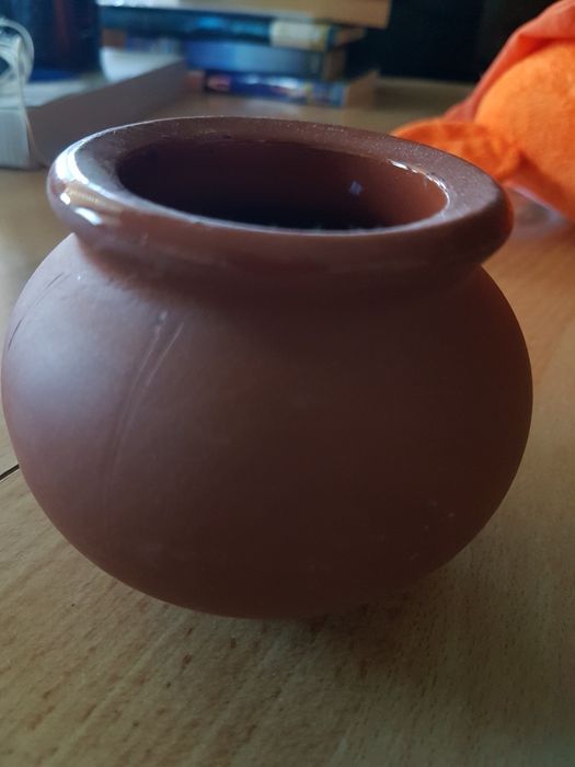Продавам 3бр.нови глинени гърненца