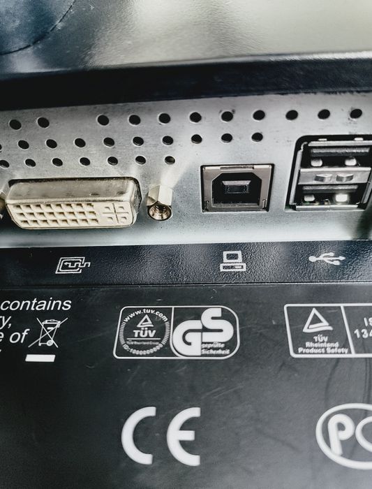 Monitor HP LP2275W 22" perfect funcțional rotativ