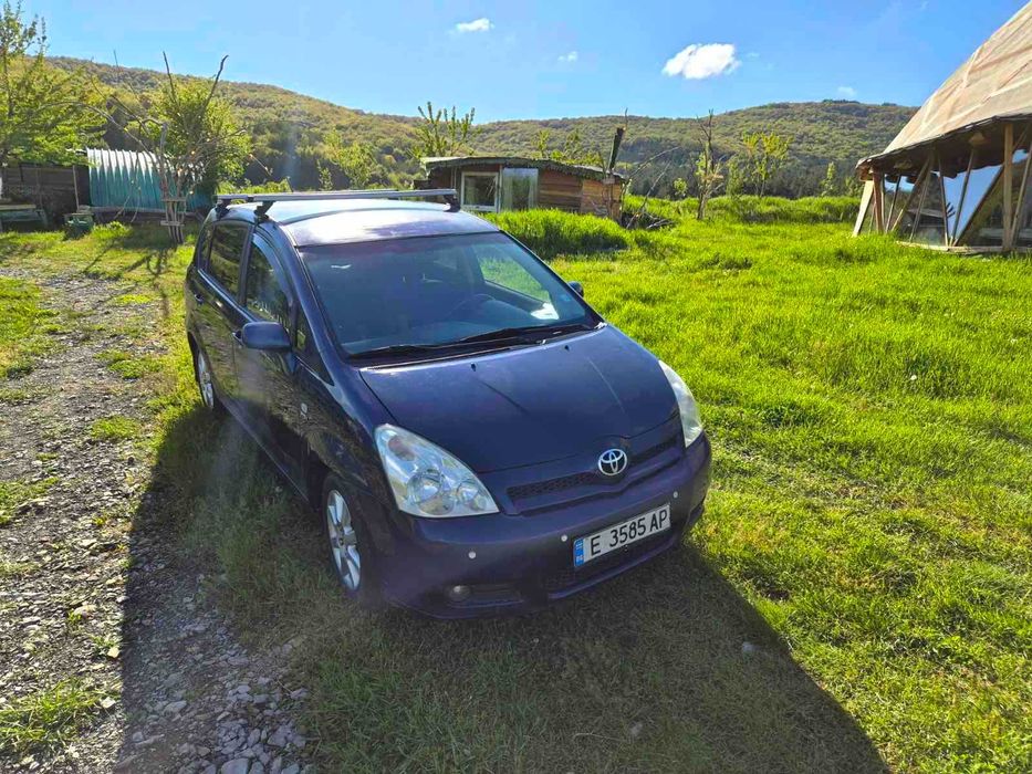 Toyota Corolla Verso 2005 газ икономична
