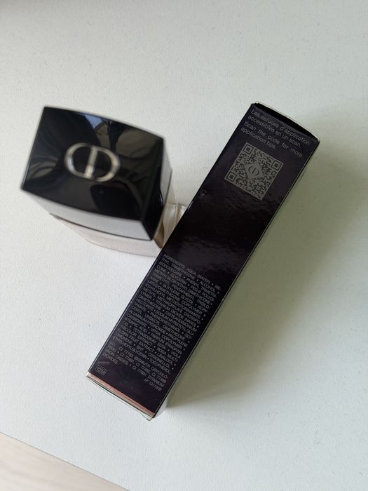 Фон дьо тен Dior Forever Skin Glow