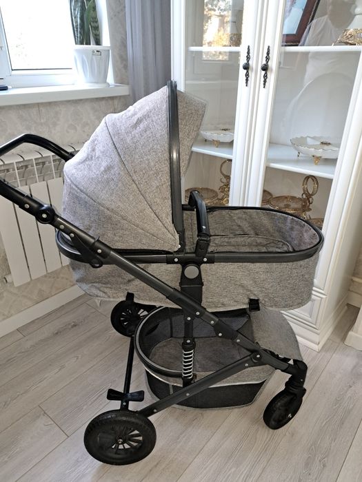 Продам детскую коляску