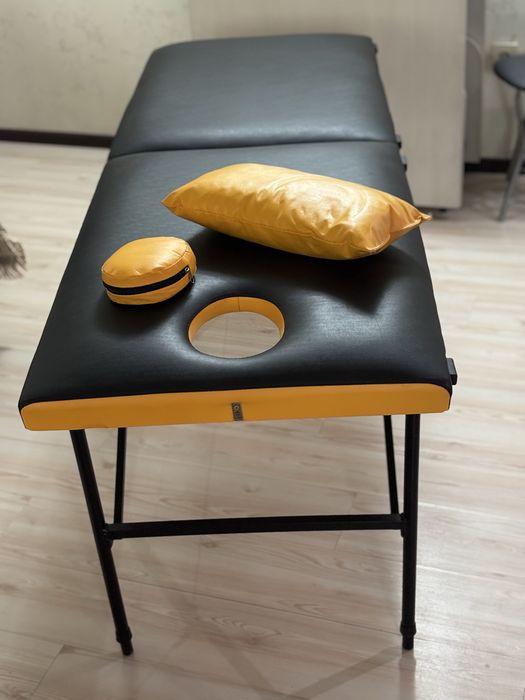 Продам кушетку массажную