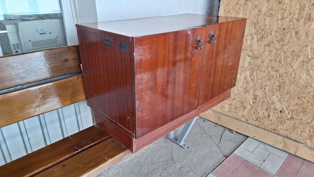 Тумба под телевизор