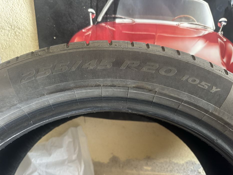 Гуми Pirelli размер 255 / 45 / 20 дот 0923