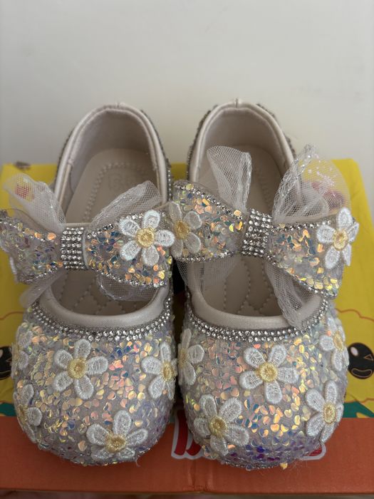 Продам туфли детские