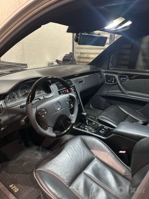 Мерседес Бенз W210